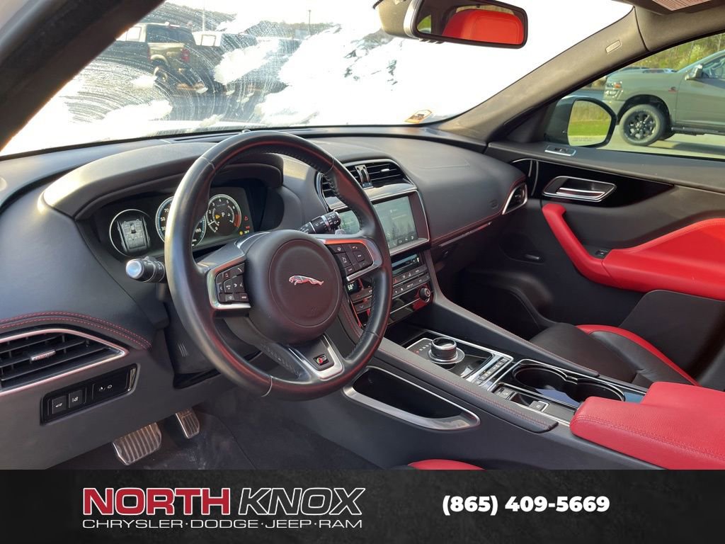 Used 2017 Jaguar F-PACE S image 6