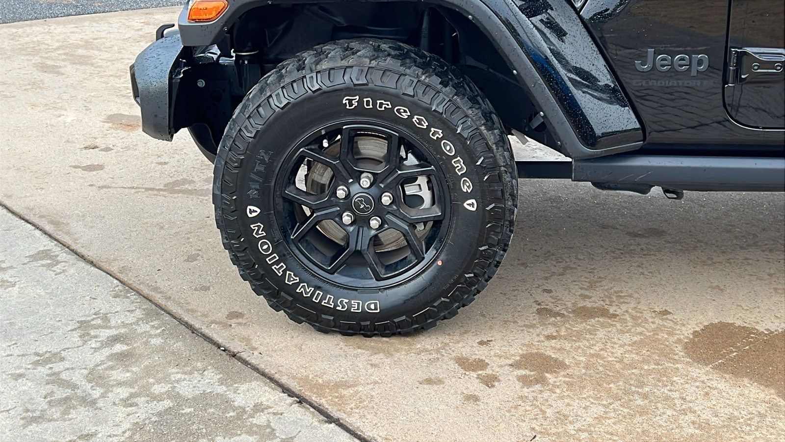 Used 2024 Jeep Gladiator Sport image 12