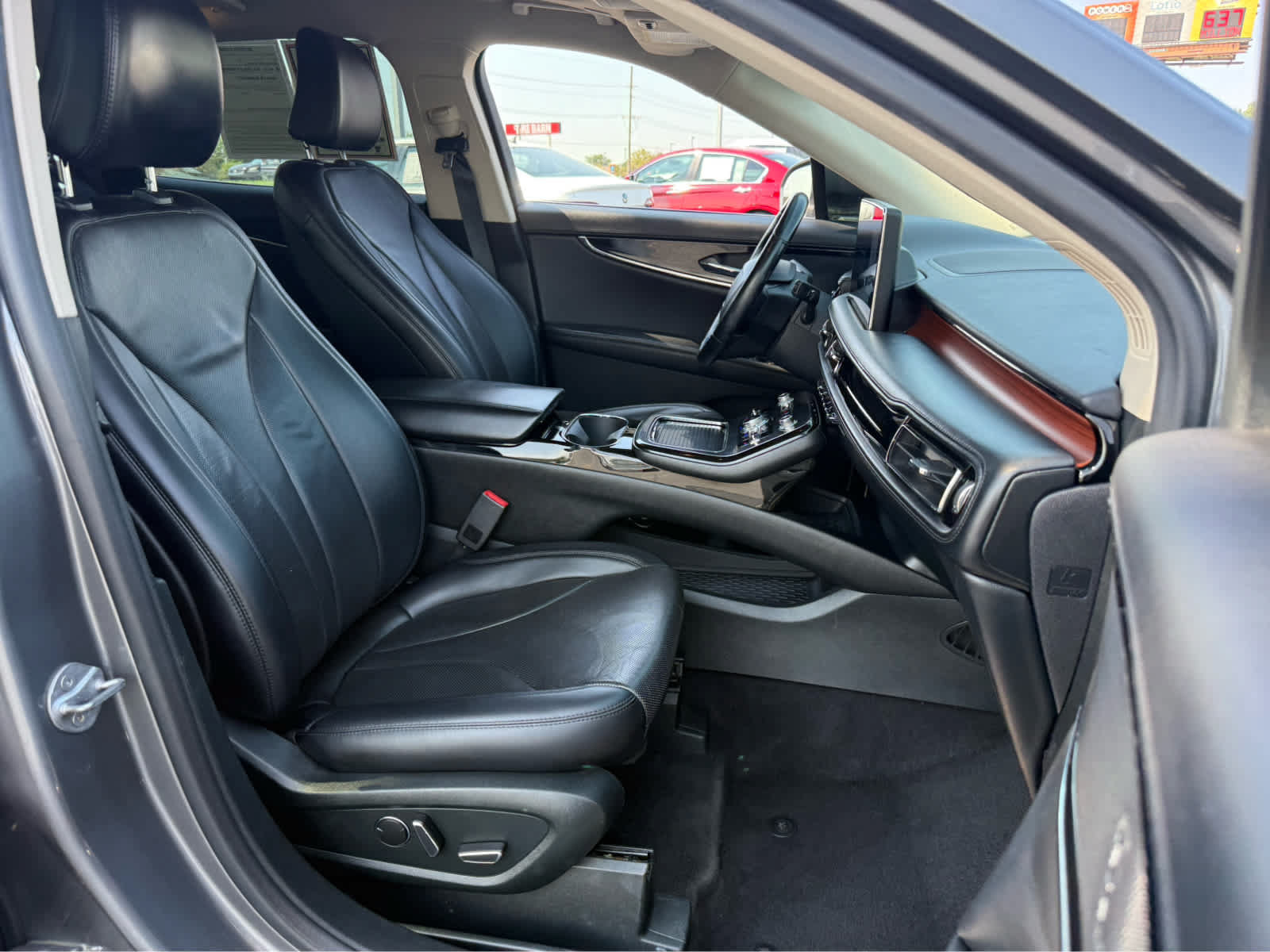 Used 2022 Lincoln Nautilus Reserve w/ Monochromatic Package AWD/4WD image 23