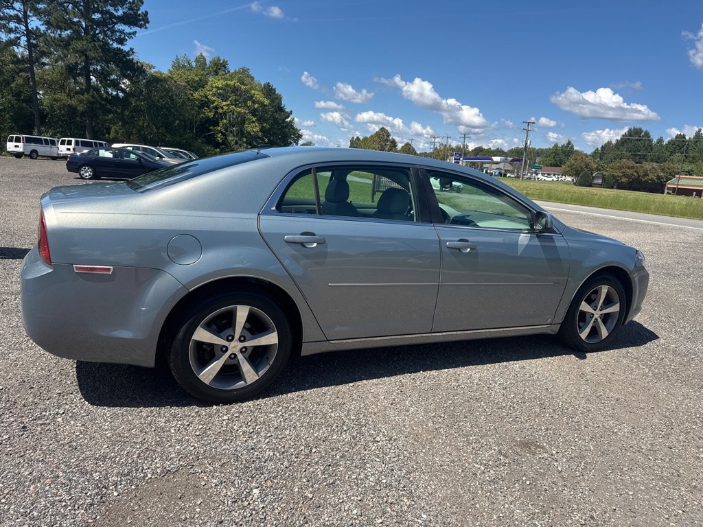 Used 2009 Chevrolet Malibu LT w/ Premium Audio Package FWD image 9