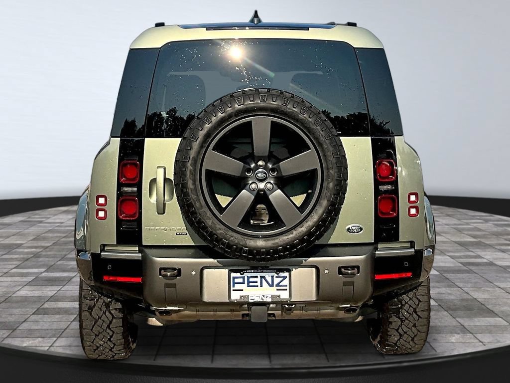 Used 2022 Land Rover Defender 110 X-Dynamic SE AWD/4WD image 6