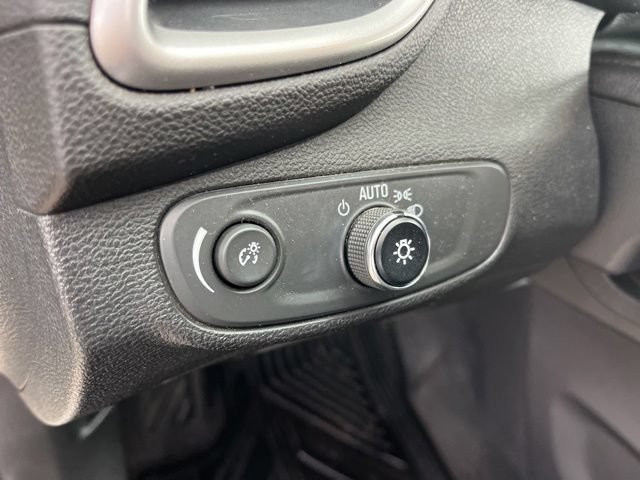 Used 2017 Chevrolet Trax LT FWD image 11