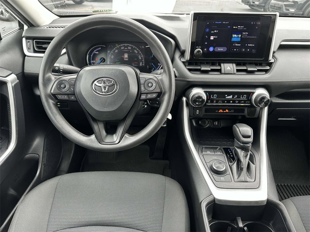 Used 2024 Toyota RAV4 LE image 10