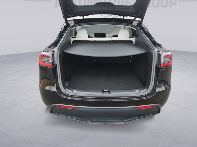 Used 2025 Tesla Model Y Long Range image 19