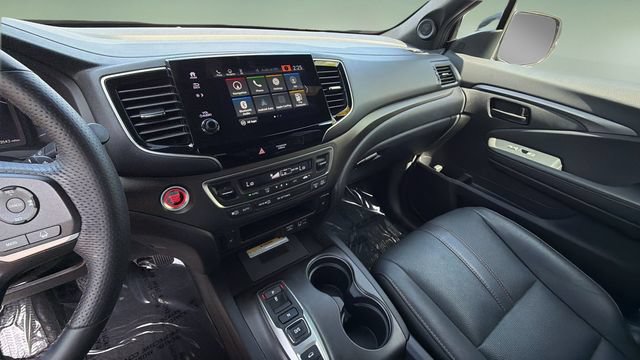 Used 2023 Honda Passport TrailSport image 28