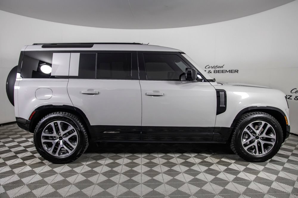 Used 2026 Land Rover Defender 110 X-Dynamic SE AWD/4WD image 3