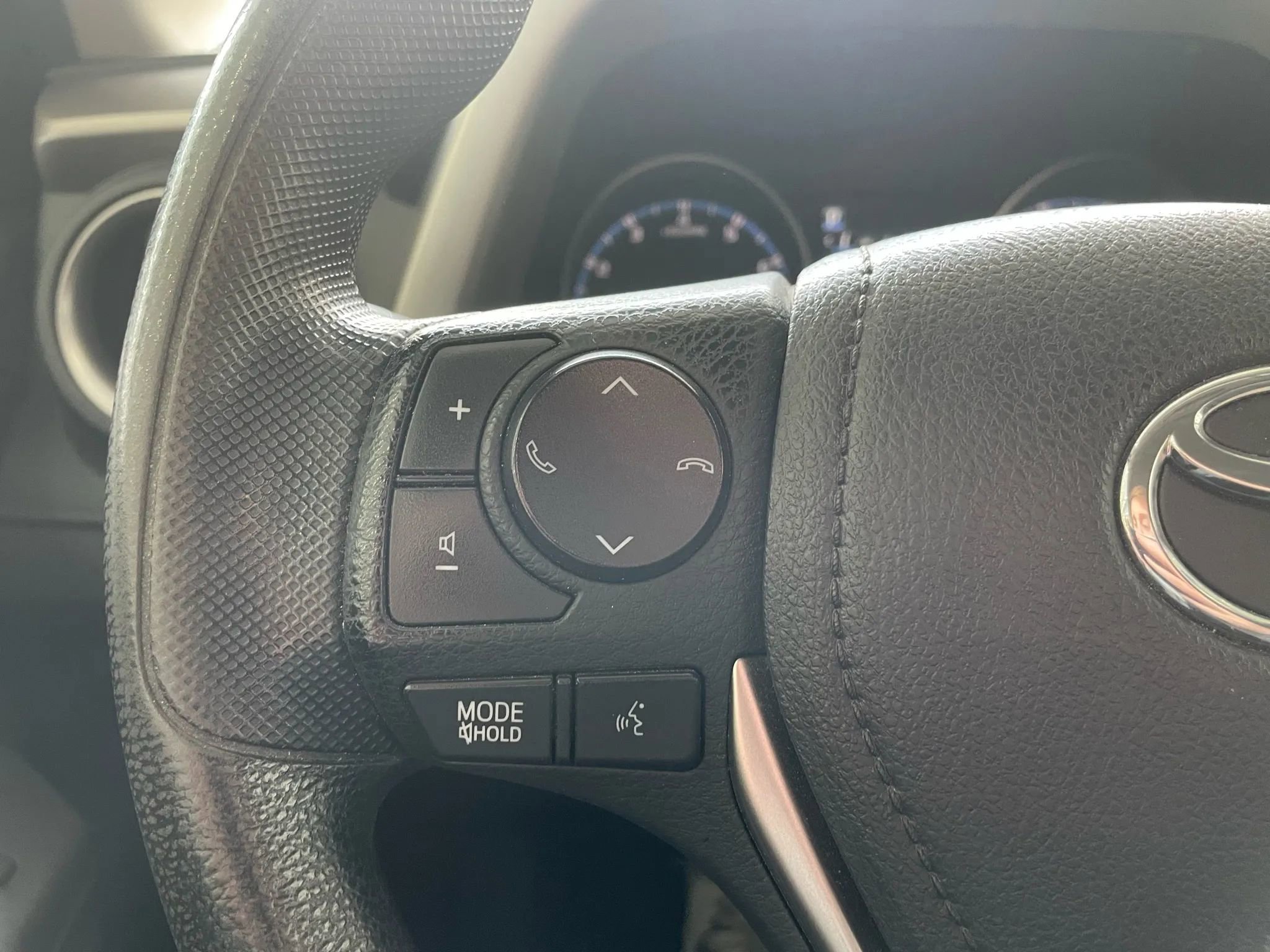 Used 2017 Toyota RAV4 LE w/ All Weather Liner Package image 8