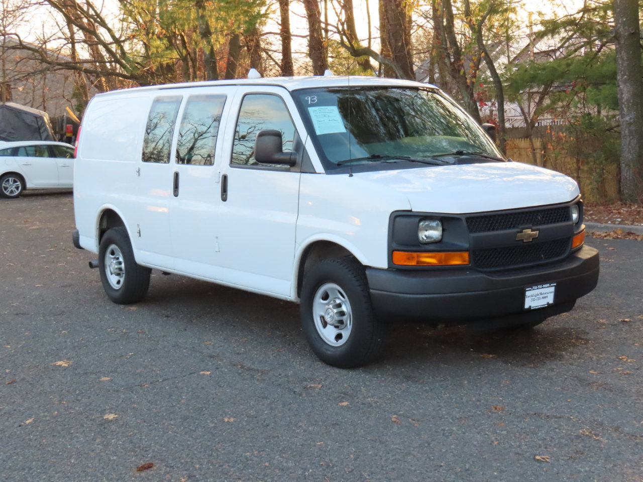Used 2015 Chevrolet Express 2500 image 8