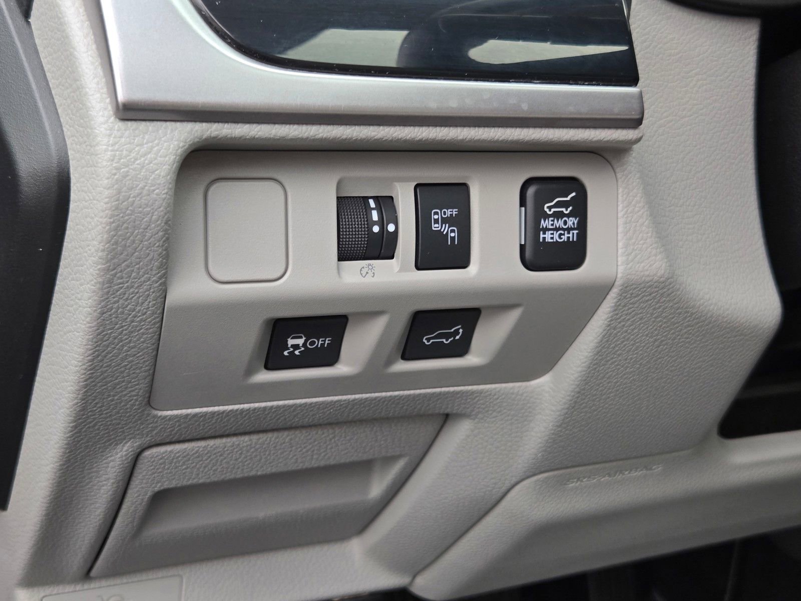 Used 2017 Subaru Forester 2.5i Limited image 18