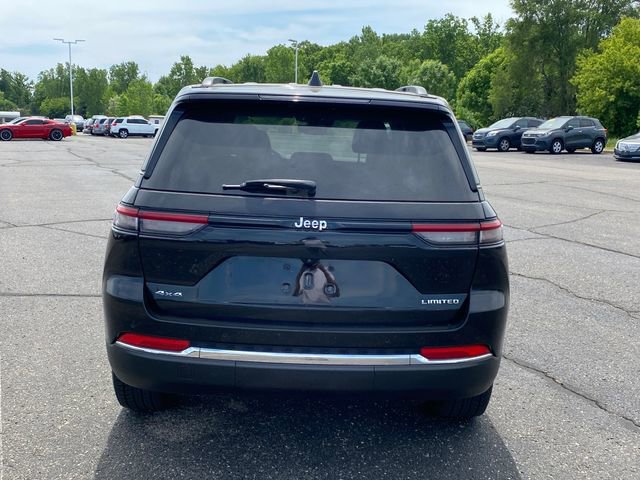 Used 2023 Jeep Grand Cherokee Limited AWD/4WD image 4