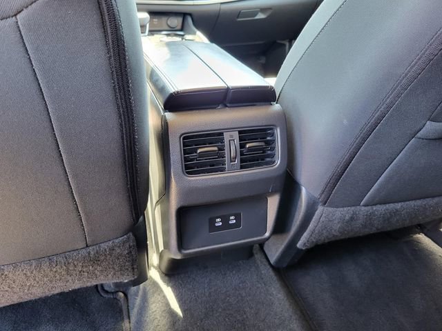 Used 2025 Nissan Rogue SV image 17