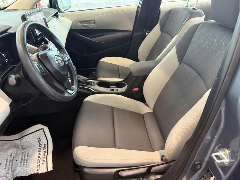 Used 2026 Toyota Corolla LE FWD image 15