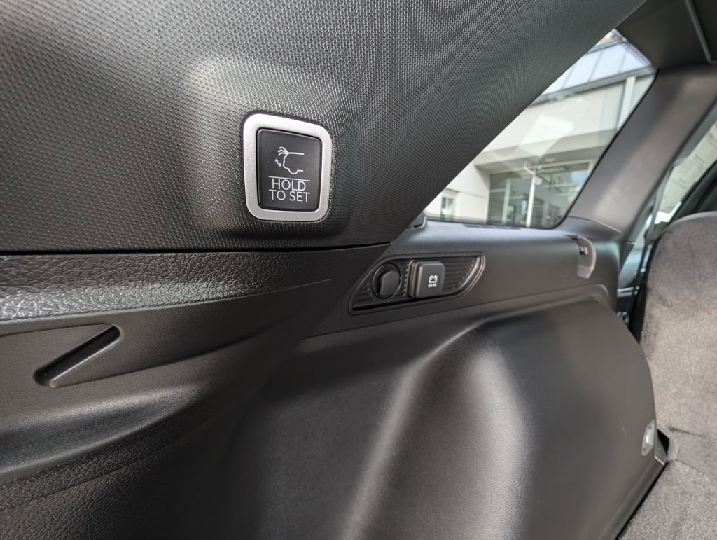 New 2025 Jeep Grand Cherokee Limited image 39