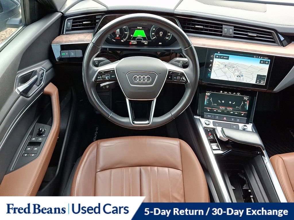 Used 2023 Audi e-tron Premium image 14