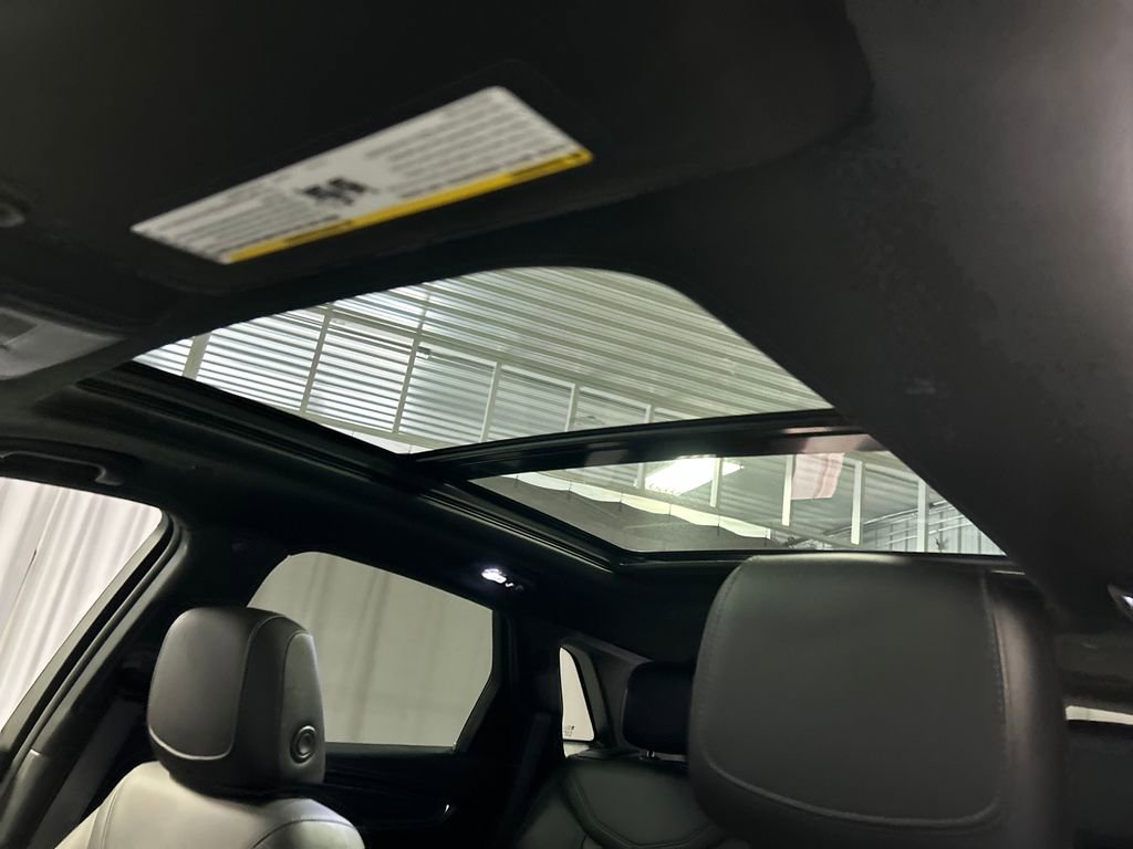 Used 2022 Cadillac XT5 Premium Luxury w/ LPO, Floor Liner Package image 23