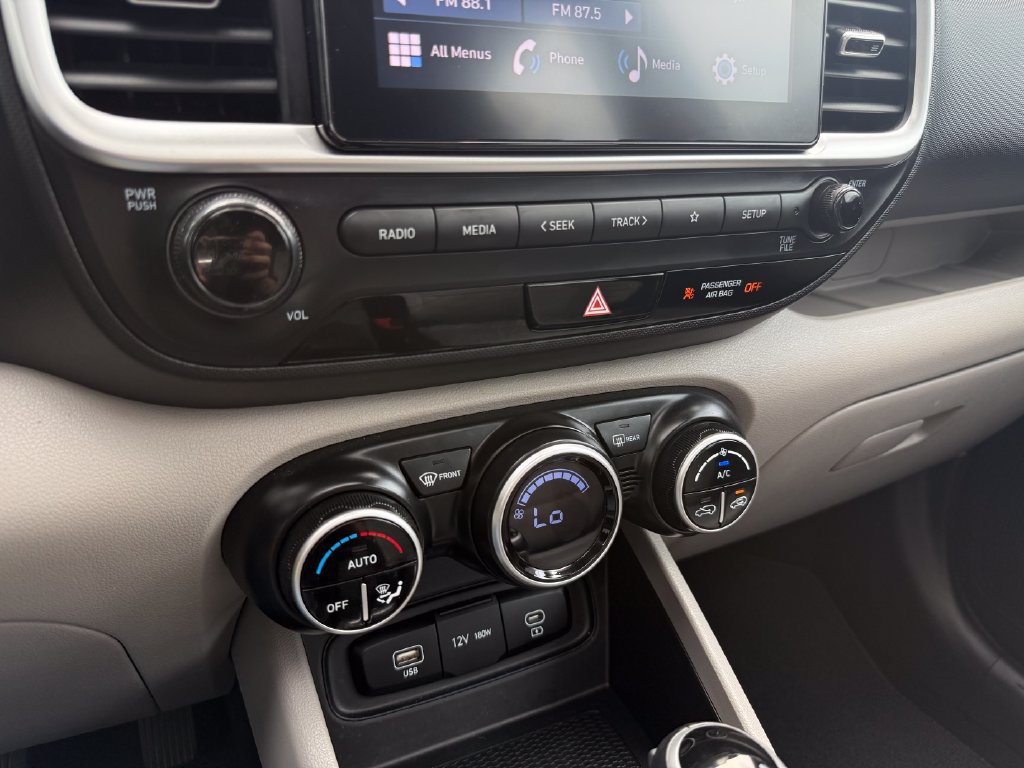 Used 2023 Hyundai Venue SEL w/ Cargo Package FWD image 26