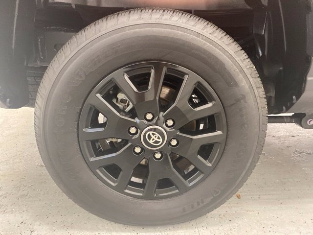 Certified 2025 Toyota Tacoma SR5 AWD/4WD image 6