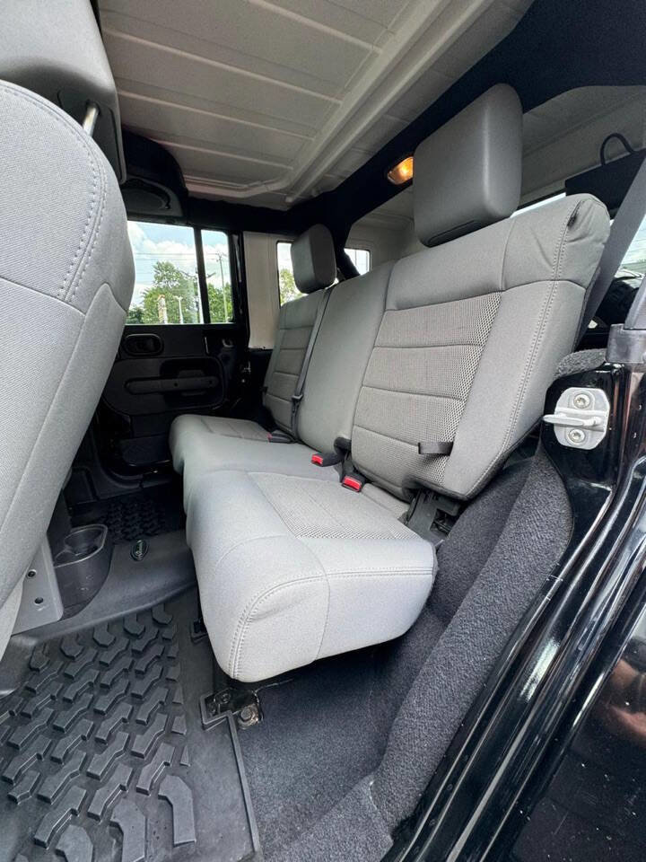 Used 2008 Jeep Wrangler Unlimited Sahara w/ Trailer Tow Group image 12