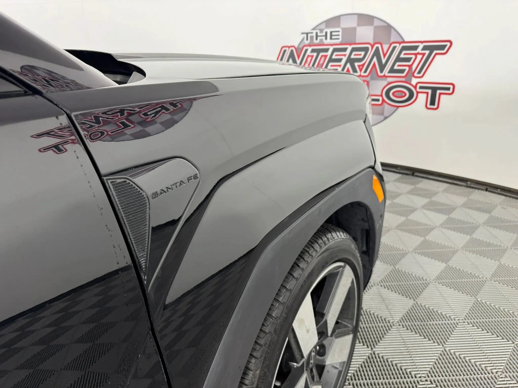 Used 2024 Hyundai Santa Fe Limited AWD/4WD image 33