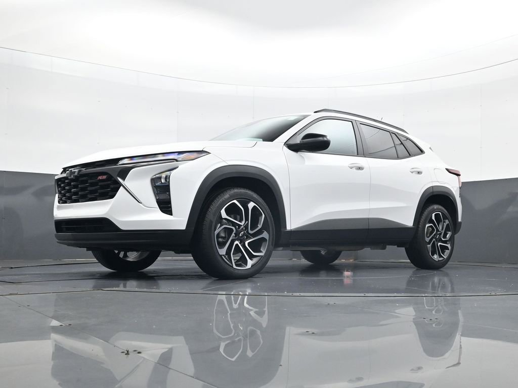 Used 2024 Chevrolet Trax RS w/ Driver Confidence Package image 21