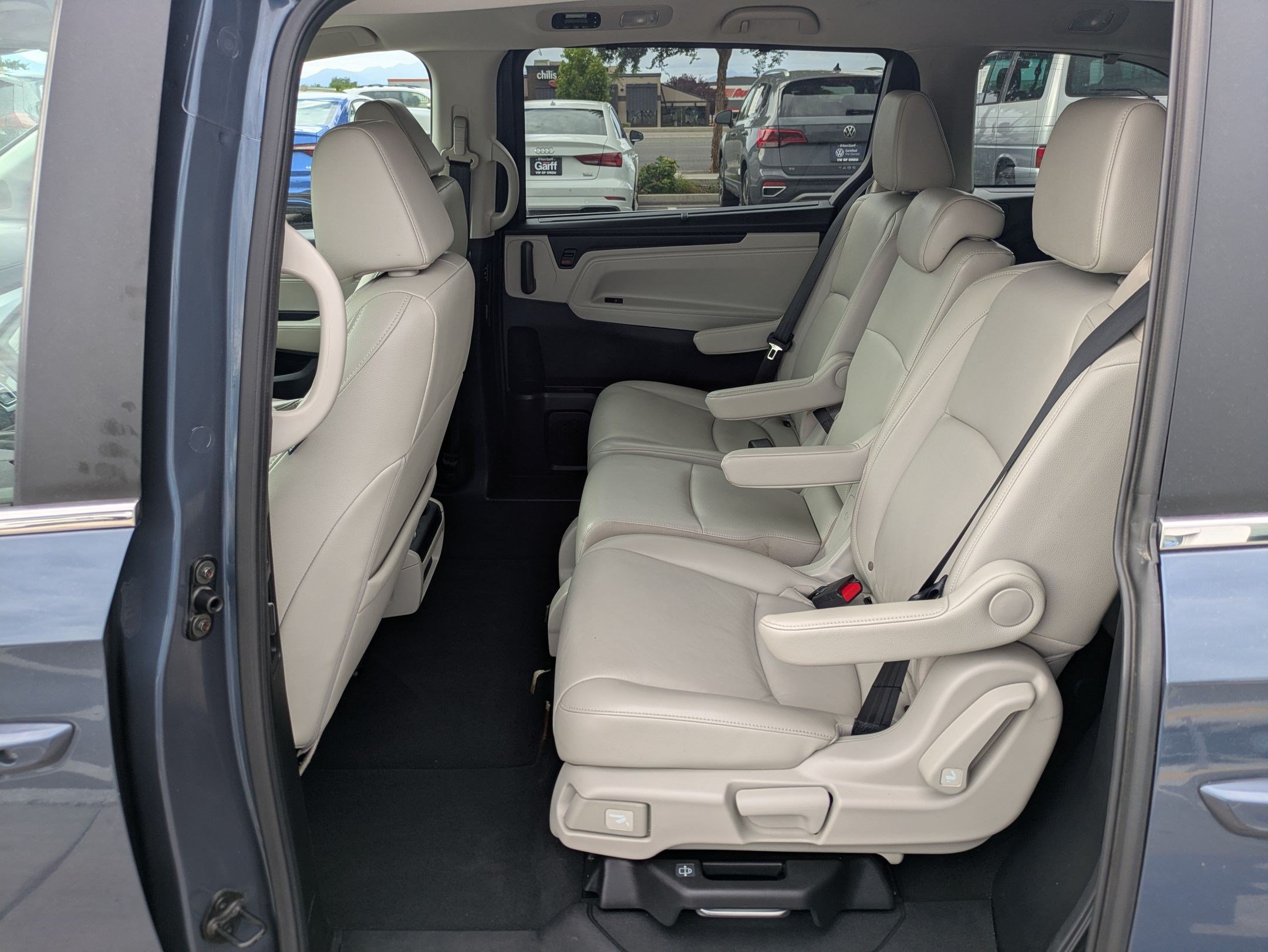 Used 2025 Honda Odyssey EX-L image 30