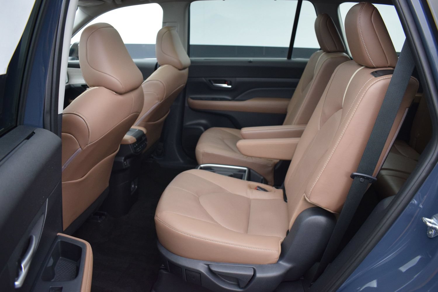 Used 2025 Toyota Grand Highlander AWD image 15