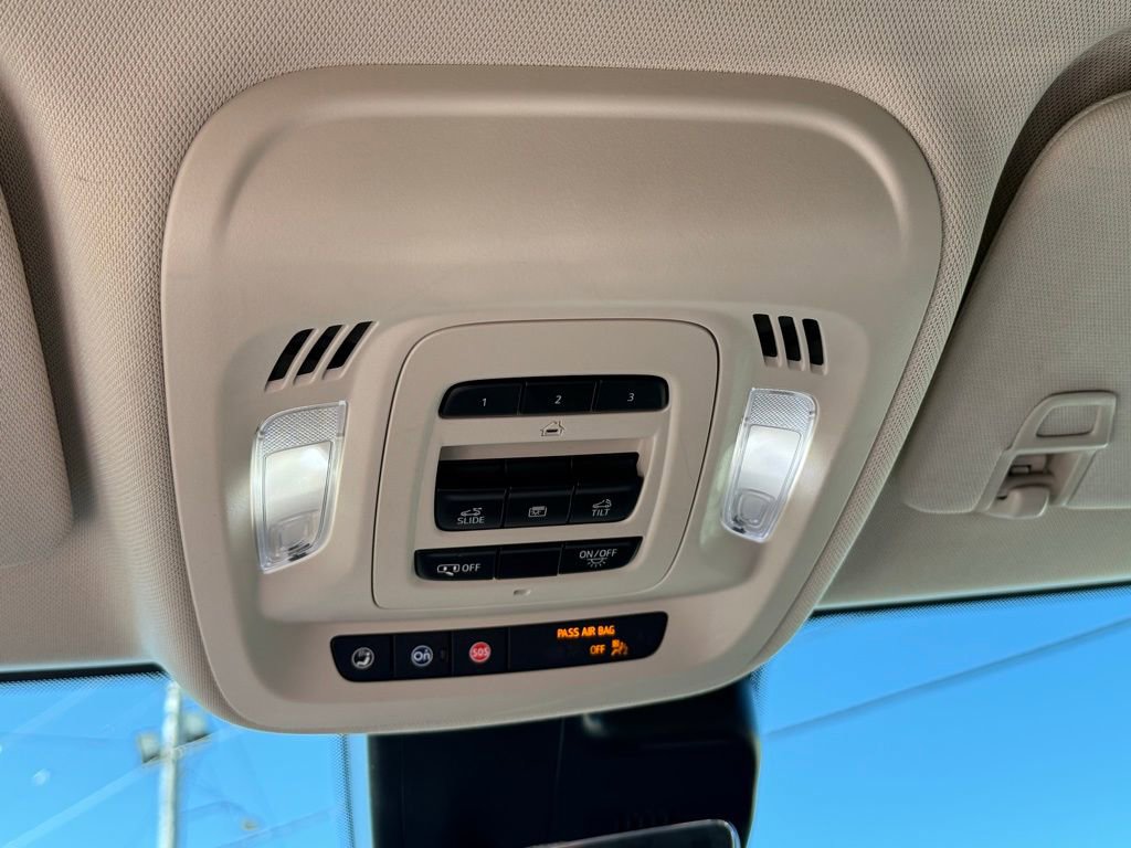 Used 2022 Buick Envision Essence w/ Technology Package II AWD/4WD image 28