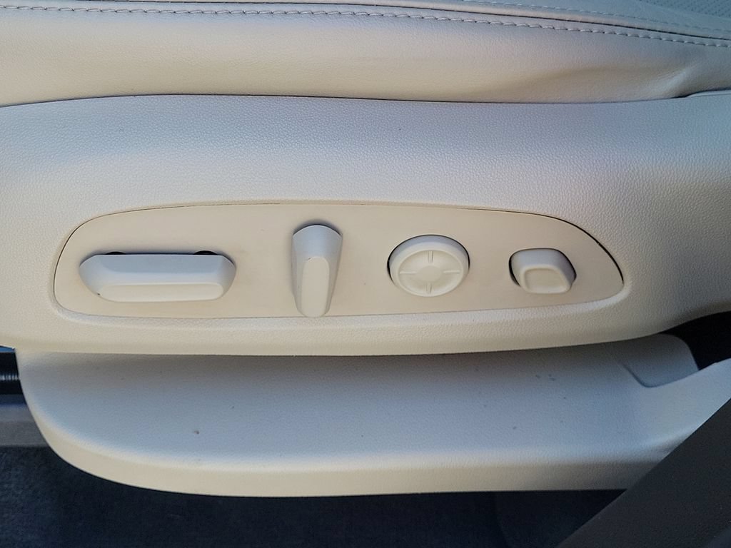 Used 2021 Buick Enclave Premium w/ Surround and Sites Package FWD image 16