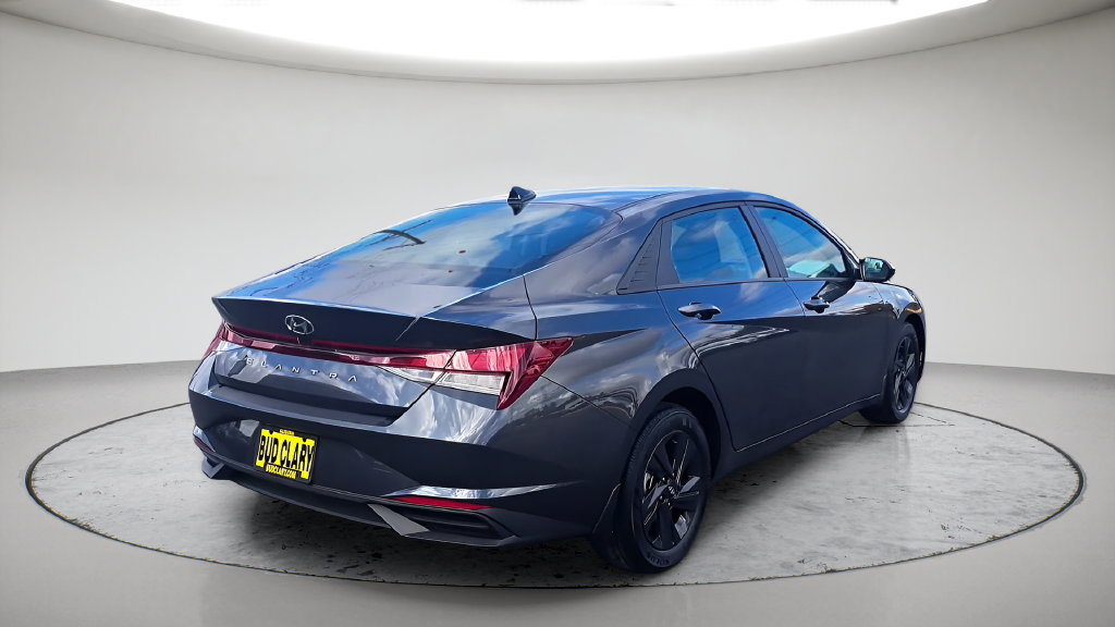 Used 2023 Hyundai Elantra SEL FWD image 8