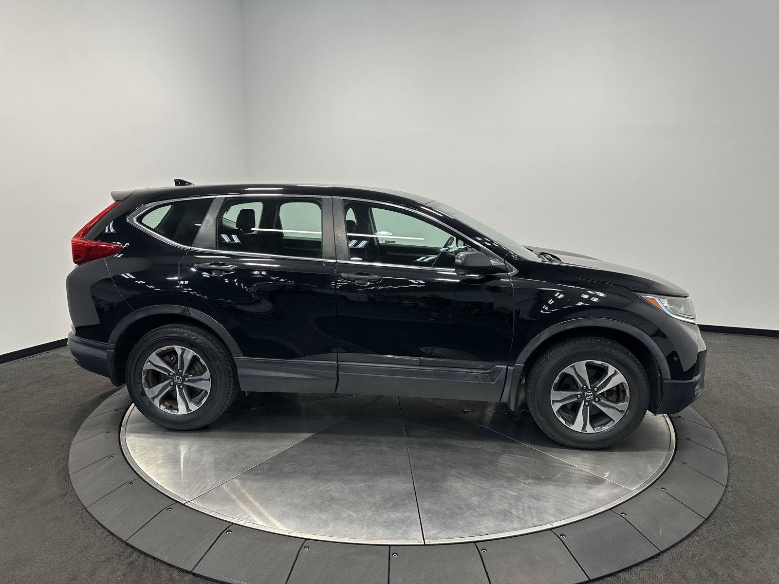 Used 2019 Honda CR-V LX image 8