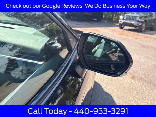 Used 2025 Toyota Camry SE image 37