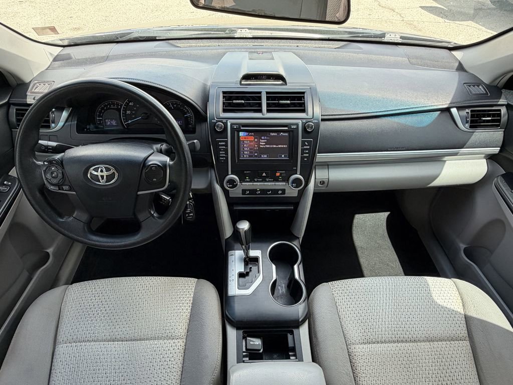 Used 2013 Toyota Camry LE image 13