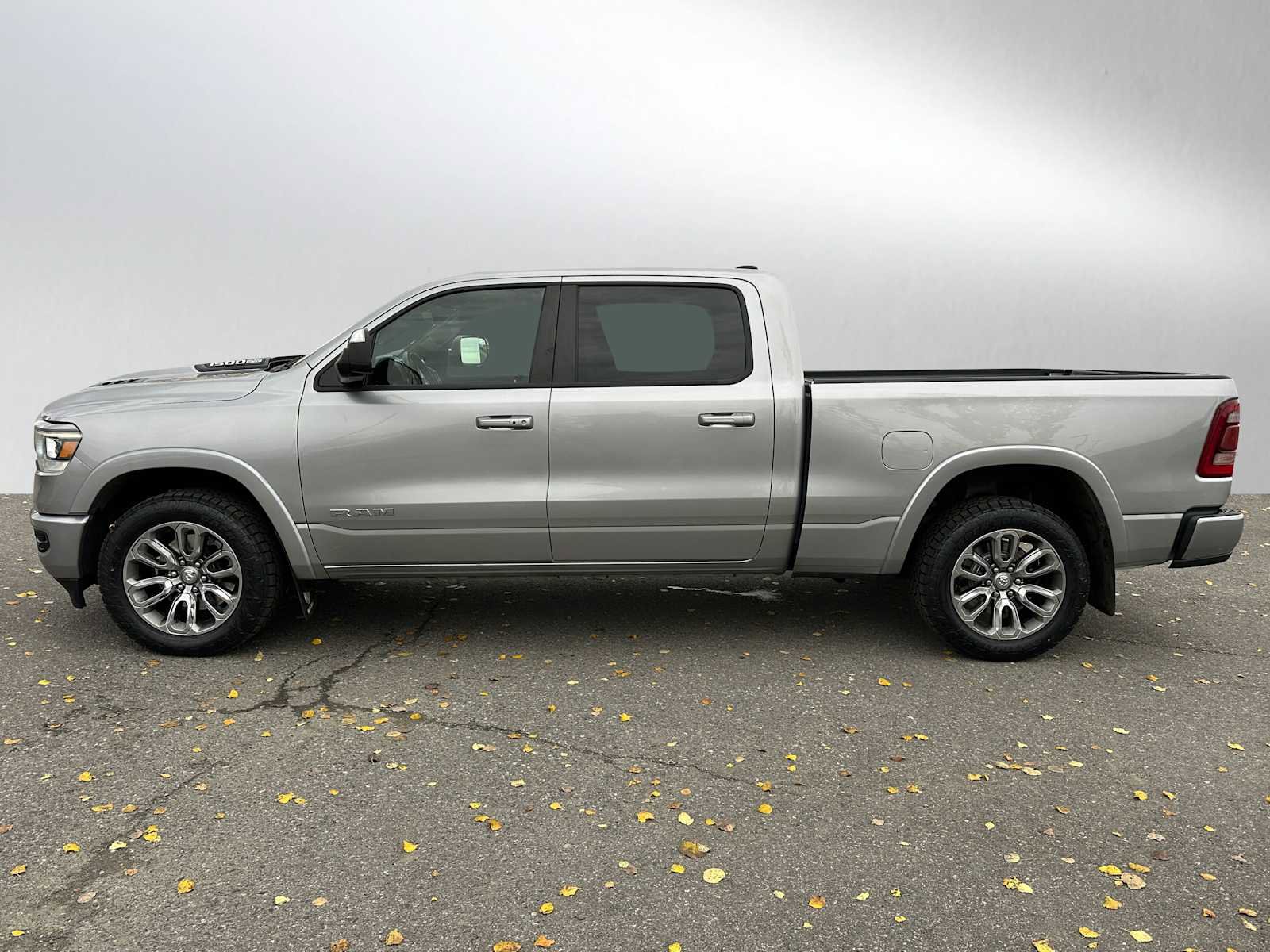 Used 2022 RAM 1500 Laramie w/ Sport Appearance Package image 6