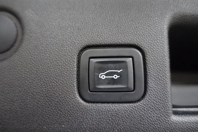 Used 2018 Chevrolet Equinox LT FWD image 22