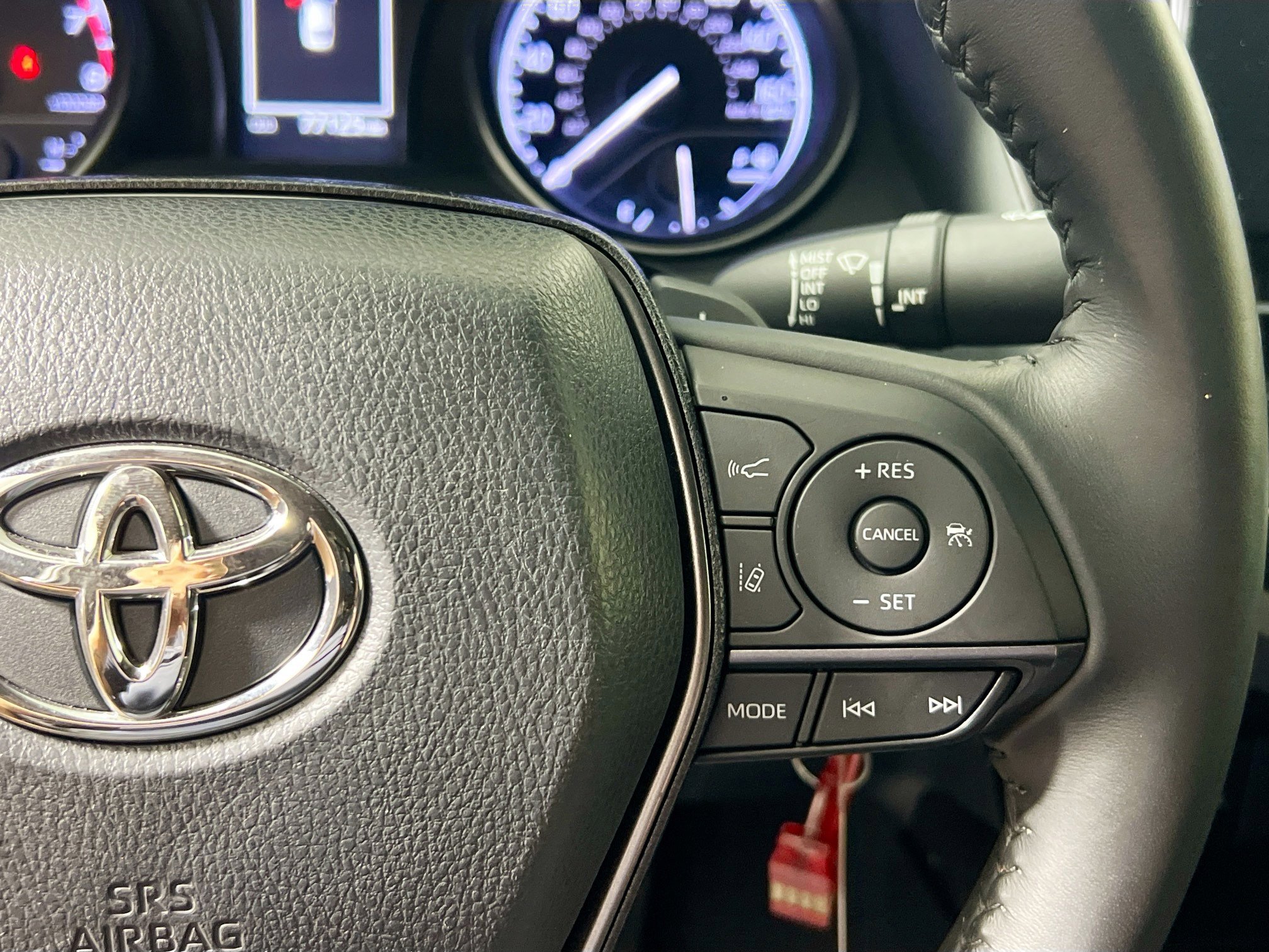 Used 2023 Toyota Camry SE image 19