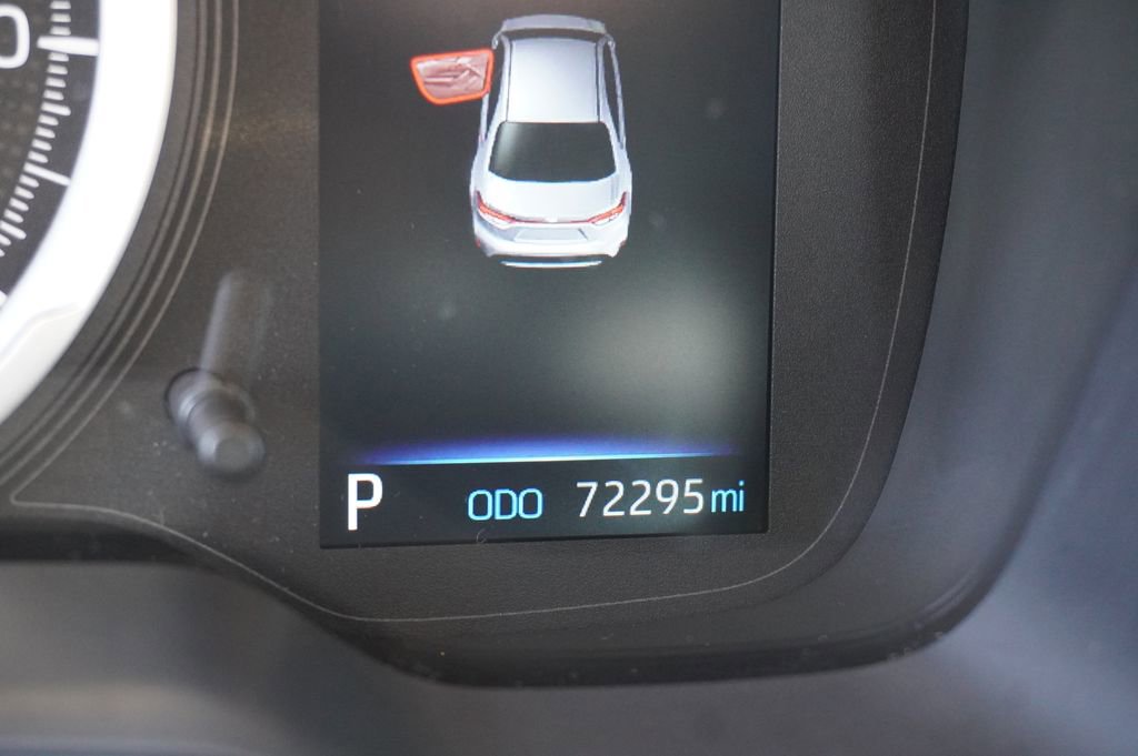 Used 2022 Toyota Corolla SE w/ Carpet Mat Package (TMS) FWD image 9