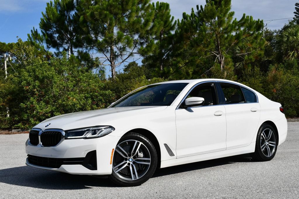 Used 2021 BMW 540i xDrive w/ Premium Package AWD/4WD video 2