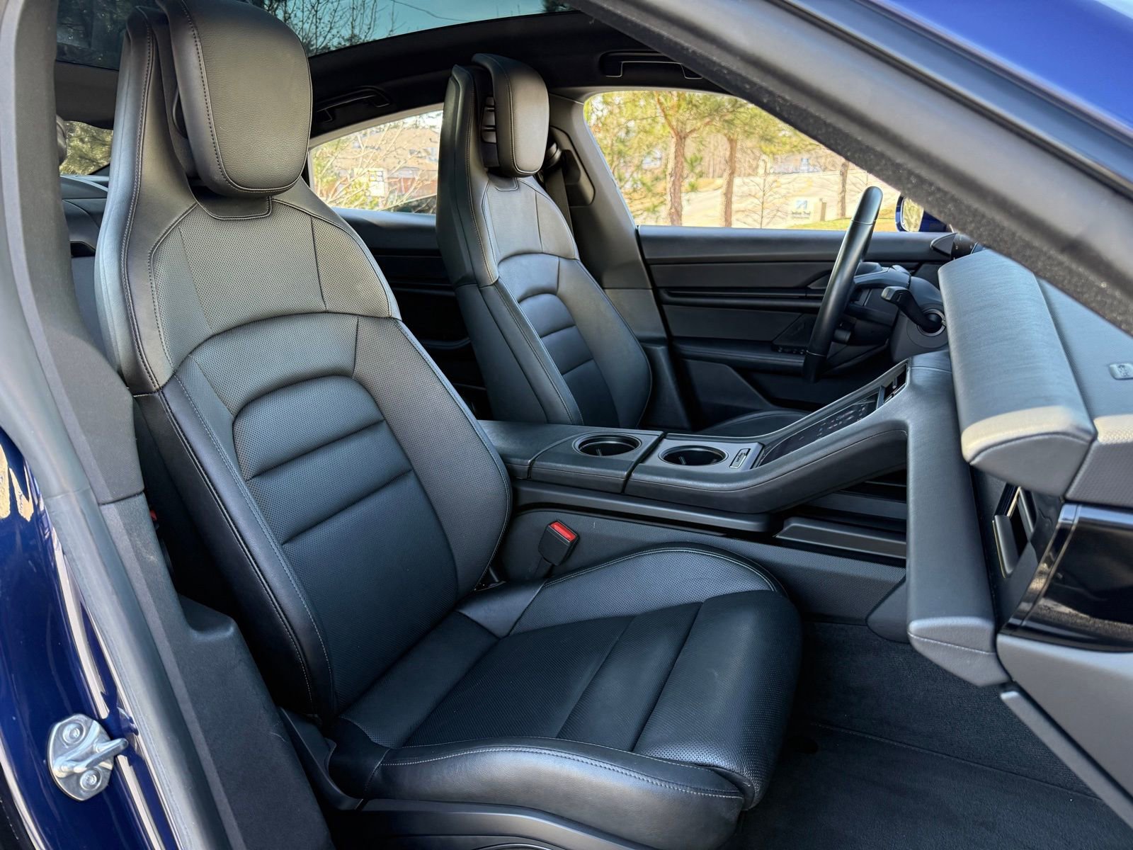 Used 2020 Porsche Taycan 4S image 38