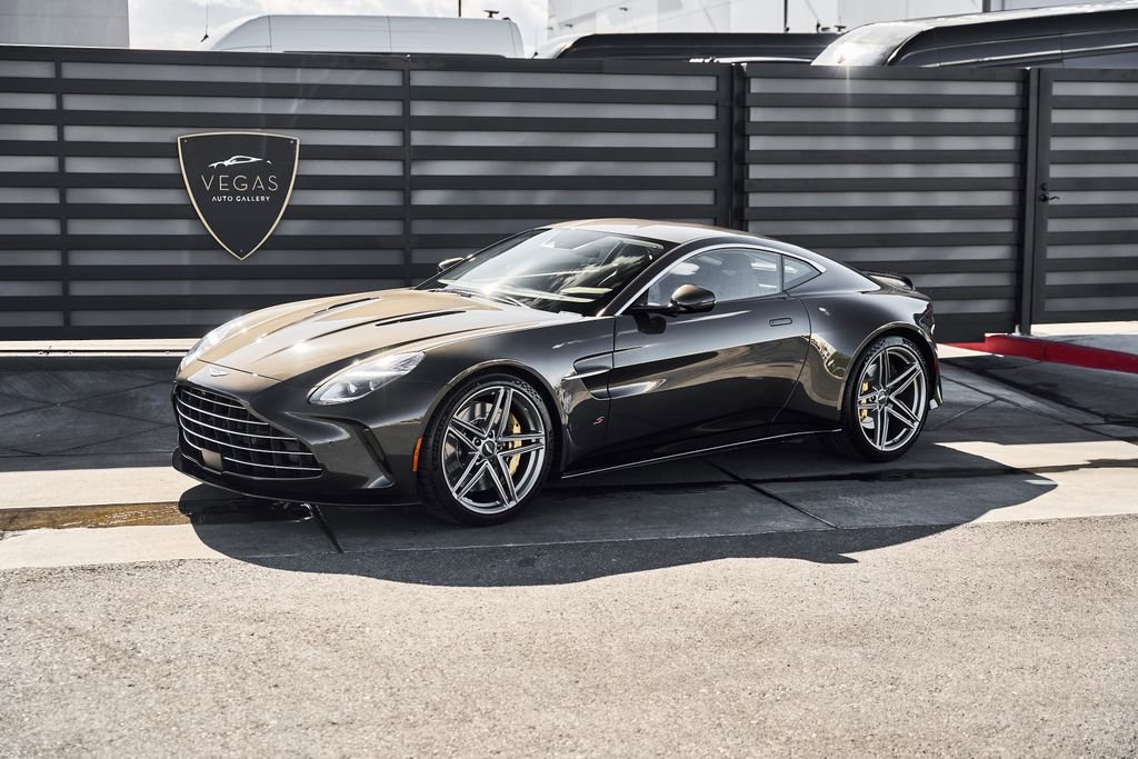 Used 2026 Aston Martin V8 Vantage S RWD image 5