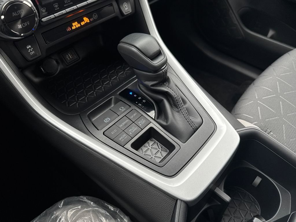 New 2025 Toyota RAV4 XLE image 28