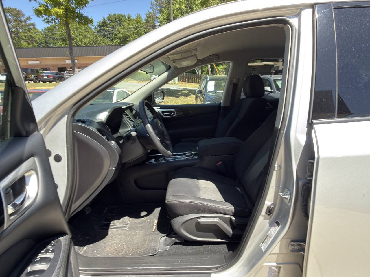 Used 2017 Nissan Pathfinder S AWD/4WD image 20