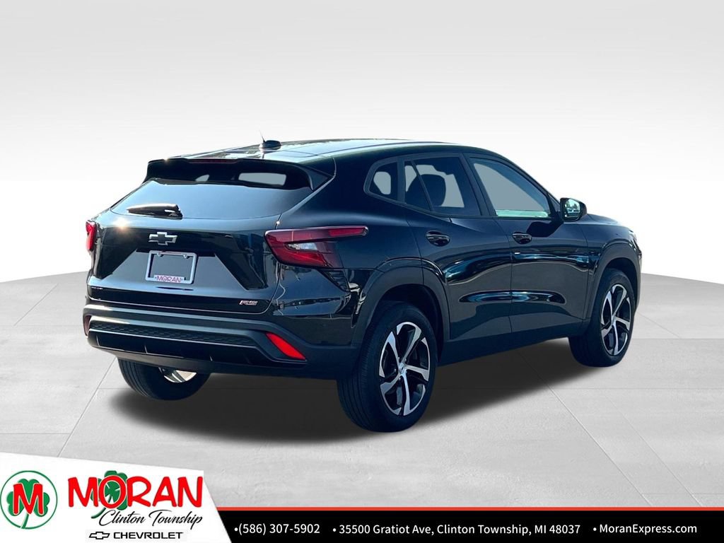 Certified 2024 Chevrolet Trax RS w/ Driver Confidence Package FWD image 5