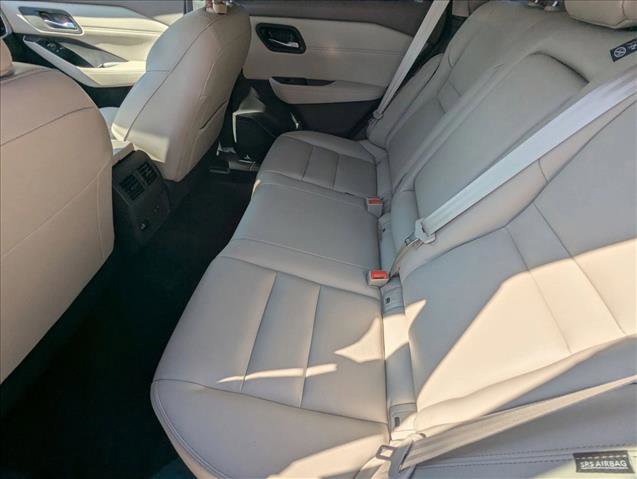 Used 2023 Nissan Rogue SL w/ SL Premium Package image 20