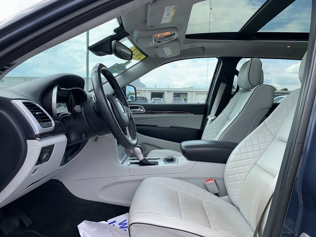 Used 2021 Jeep Grand Cherokee Summit AWD/4WD image 16