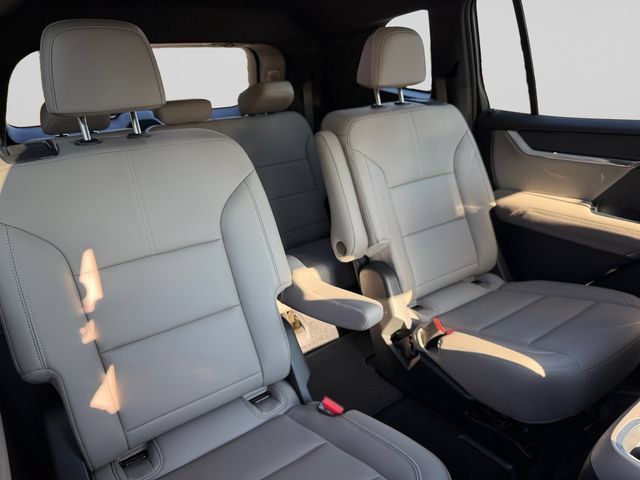 Used 2024 GMC Acadia Elevation w/ Black Edition FWD image 18