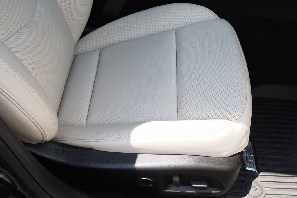Certified 2020 Cadillac CT4 Premium Luxury AWD/4WD image 29