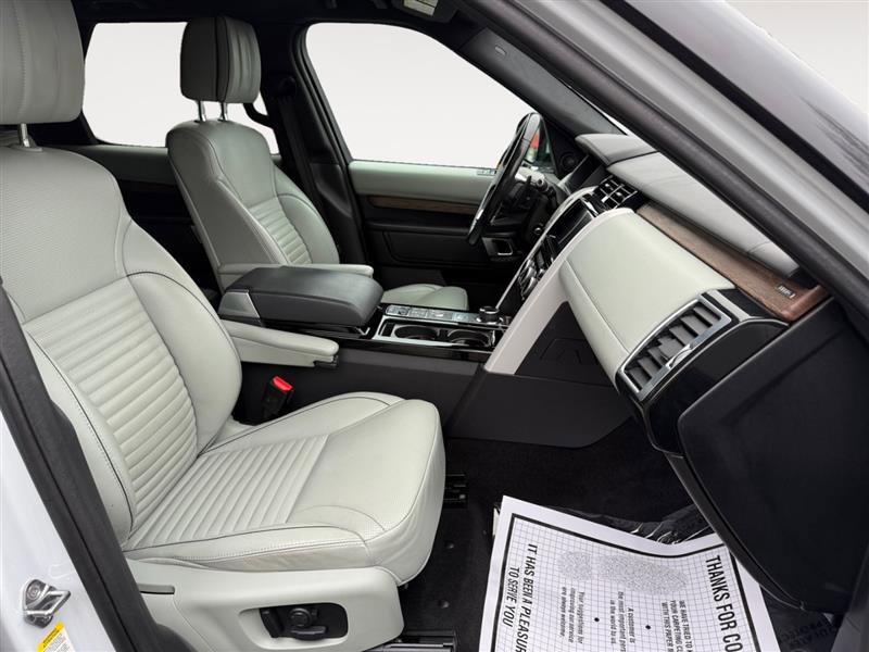 Used 2019 Land Rover Discovery HSE Luxury image 17