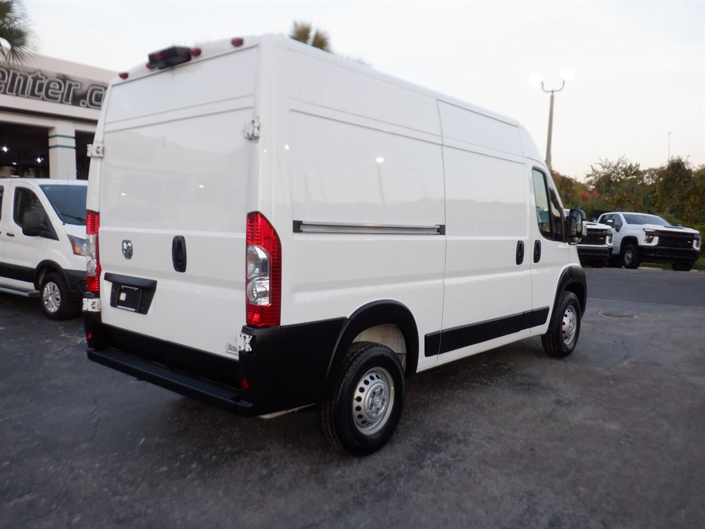 Used 2024 RAM ProMaster 2500 w/ Convenience Group image 6