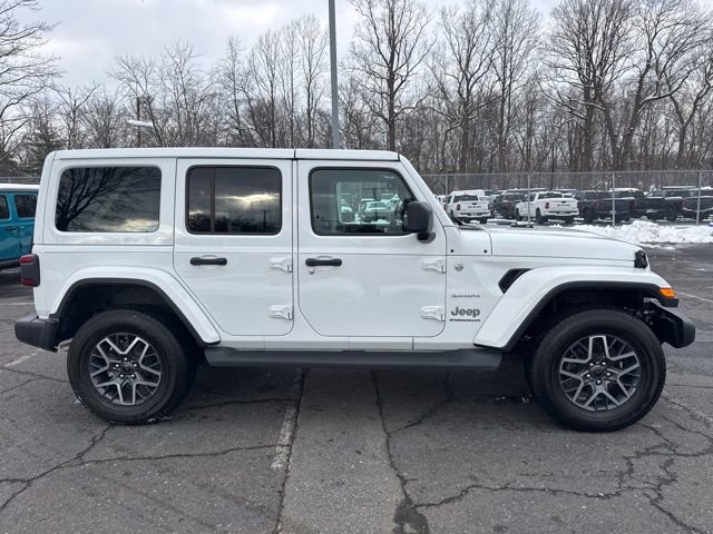 Used 2024 Jeep Wrangler Sahara image 18