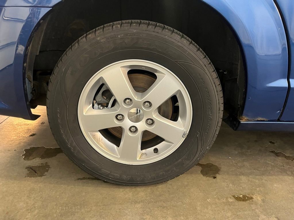 Used 2011 Dodge Grand Caravan Mainstreet image 27